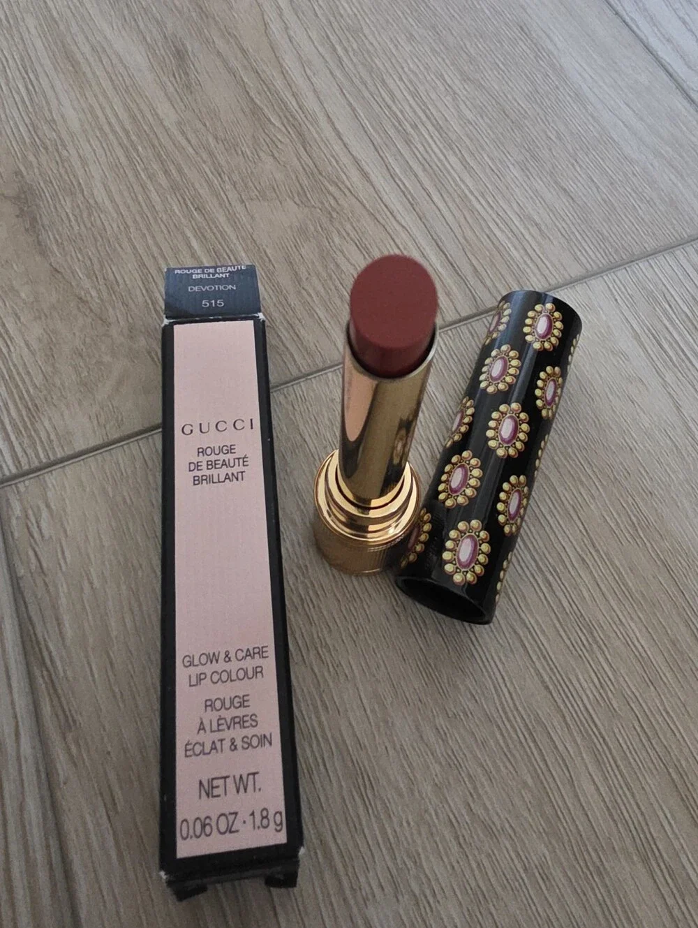 Gucci Rouge de Beauté Brillant Glow & Care Lipstick shade 515 Devotion